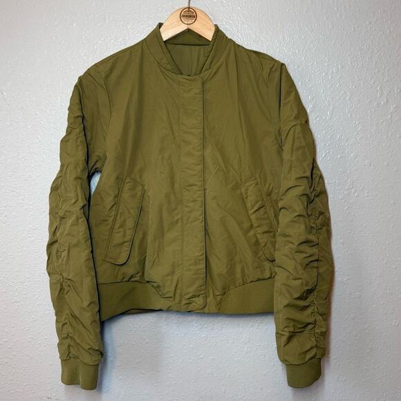 Lululemon Women’s Warm Two Ways Reversible PrimaLoft Bomber Jacket Mossy Size 8 - Picture 3 of 10